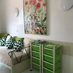 Bella Casa Al Mare Calarossa Apartment *